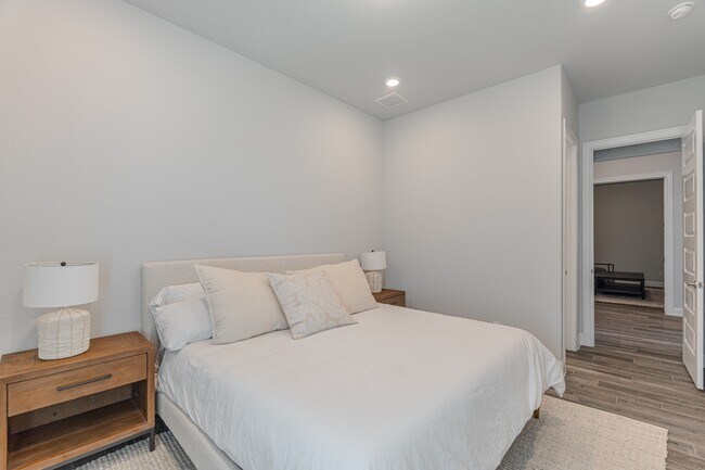 Building Photo - 25018 Pavonia Lake Ln