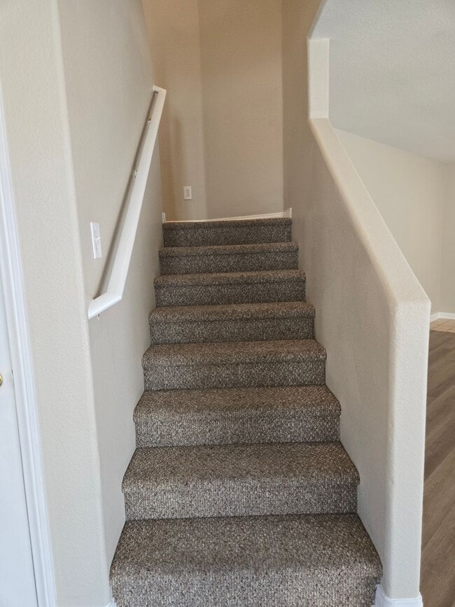 Building Photo - ****Two Weeks FREE RENT **** A Spacious 4 Bedroom House in Iron Mountain Ranch