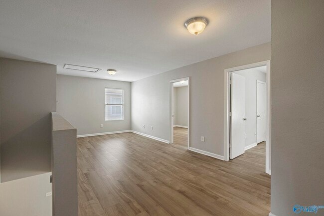 Building Photo - 102 Whitestone Dr NE