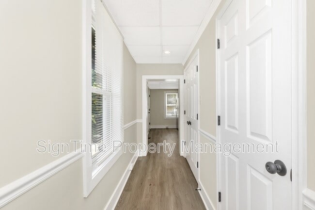 Building Photo - 152 E South St