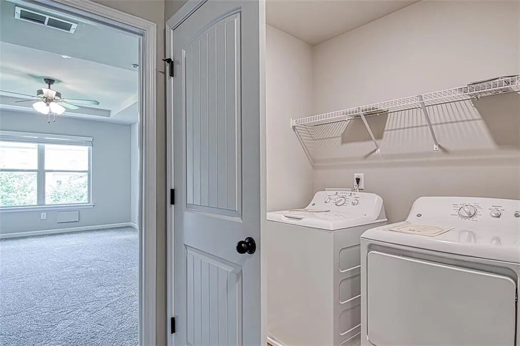 Building Photo - Room in Townhome on Bayrose Cir