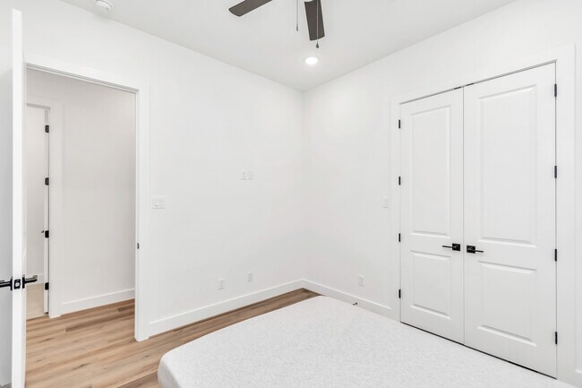 Building Photo - 3613 Rosalie St