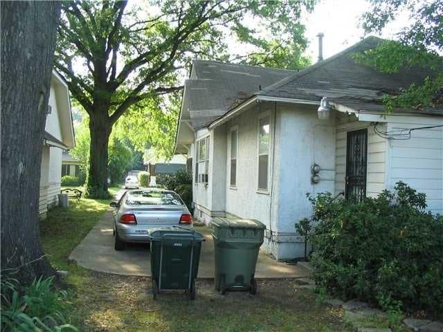Building Photo - 445 Garland St