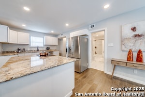 Building Photo - 811 W Kings Hwy