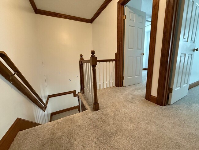 Building Photo - 722 Lord Dunmore Dr