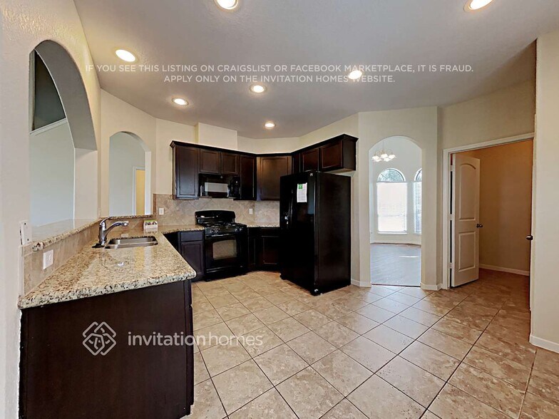 Building Photo - 18416 Sunrise Oaks Ct