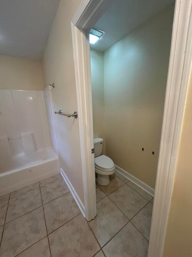 Building Photo - 70 Cypress Ln