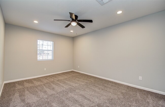 Building Photo - 9414 Lanewood Dr