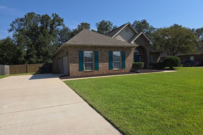 Building Photo - Spacious 4-Bedroom Rental in Daphne School...