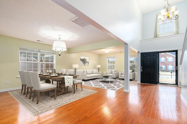 Building Photo - 117 Vancouver Rd