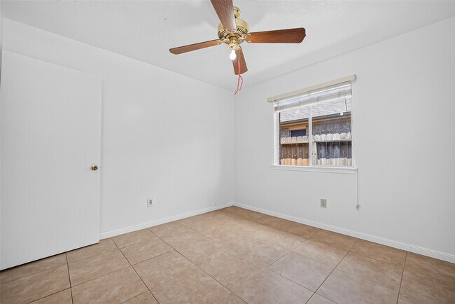 Building Photo - 6510 Grand Haven Dr