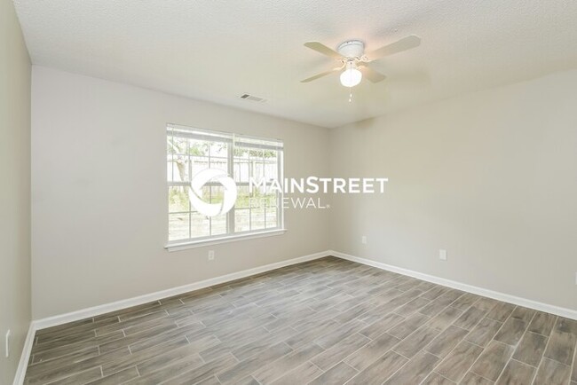 Building Photo - 412 Windstream Dr SW