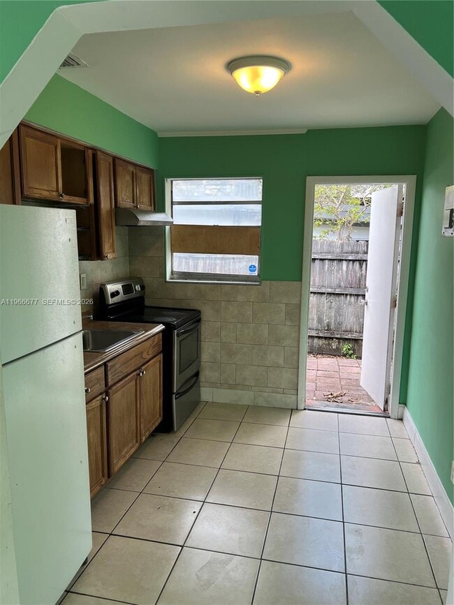 Building Photo - 1013 Foster Rd