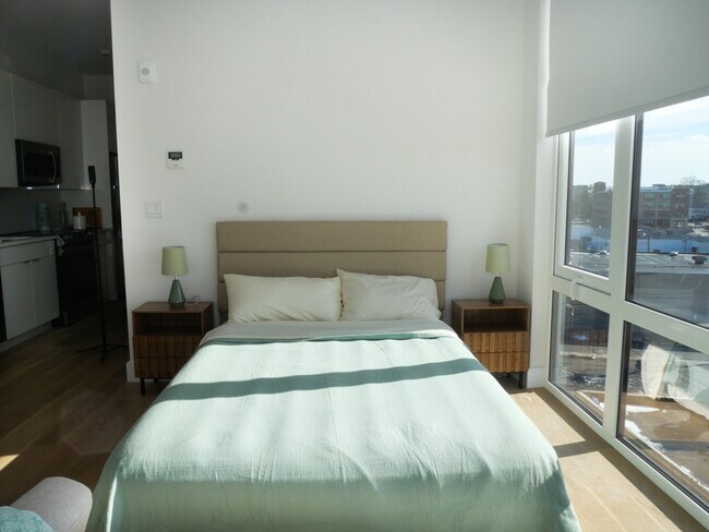 Building Photo - 38 Hichborn St