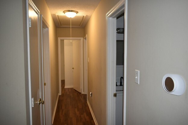 Building Photo - 2321 Oldenburg Dr