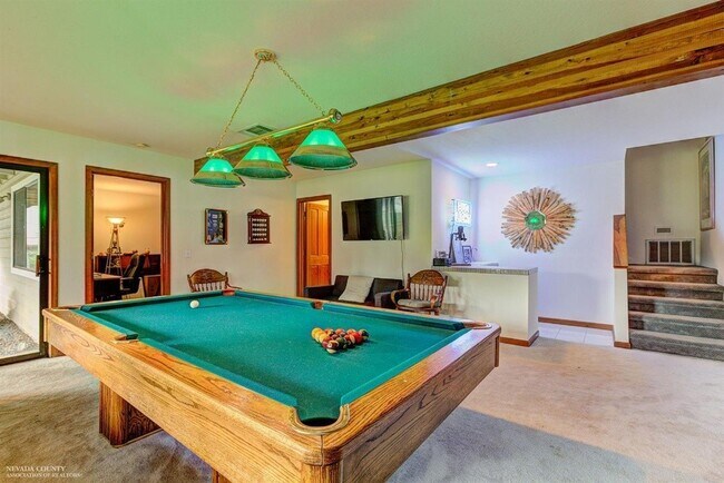 Building Photo - Beautiful 3 bedroom, 3 bath home in Lake W...