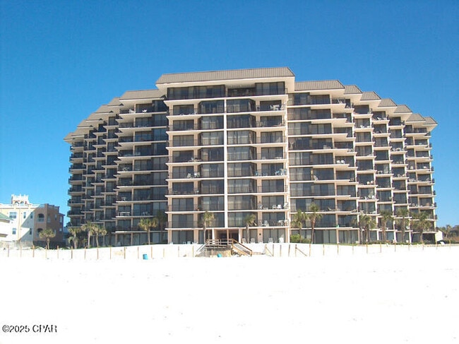 Building Photo - 6905 Thomas Dr