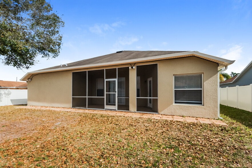 Building Photo - 265 Cranbrook Dr