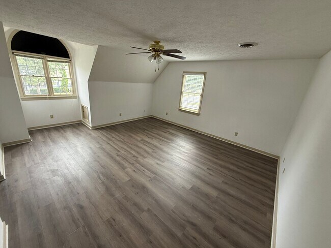 Building Photo - 8207 Whirlaway Dr