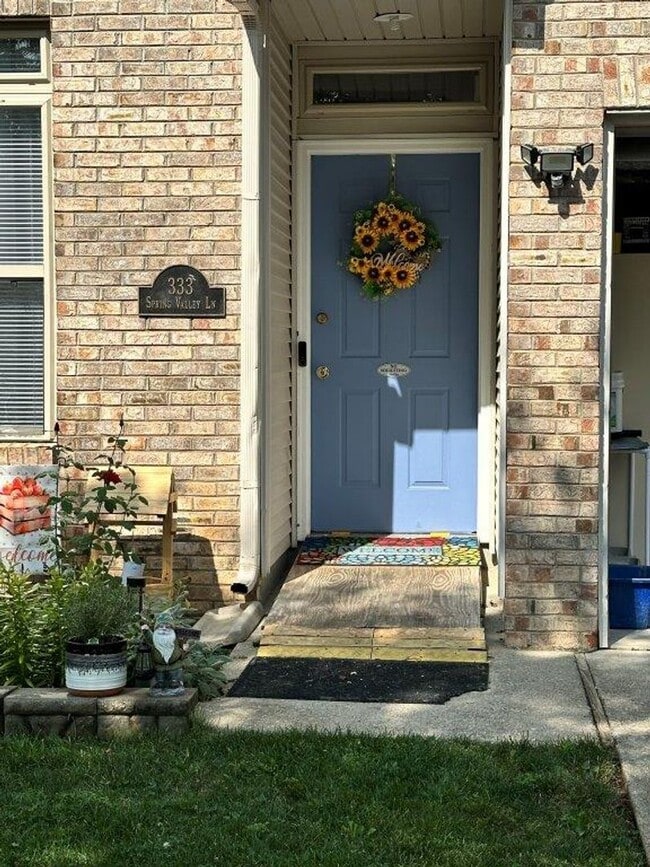 Building Photo - Beautiful 3 BR, 2 Bath House! Finished Garage, Fenced Backyard, Masterson Station Area