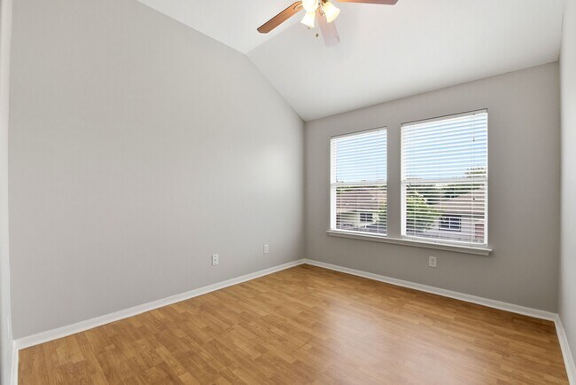Building Photo - 14022 Crestbourne Ct