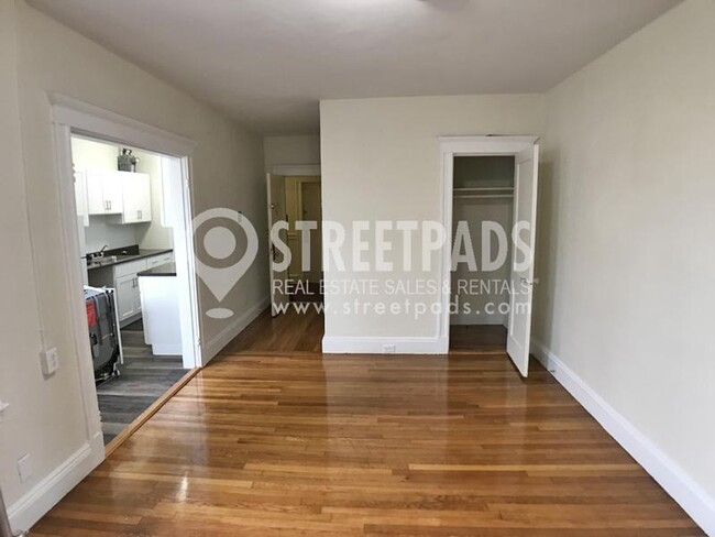 Building Photo - 1 bedroom in Boston MA 02215