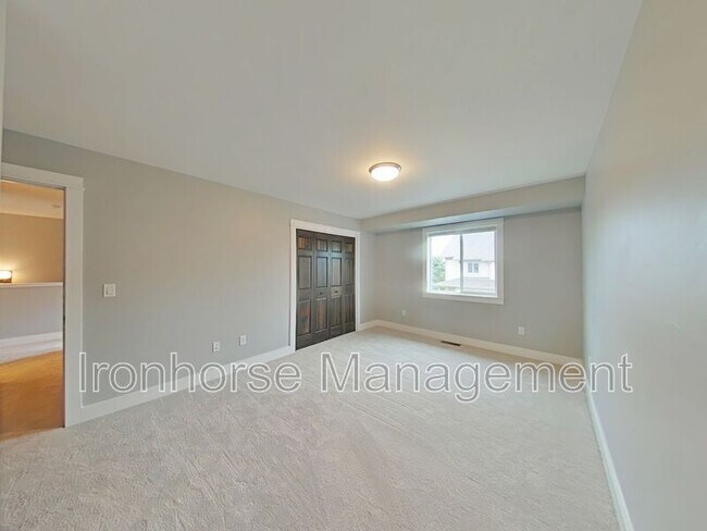Building Photo - 2930 Warbler Way