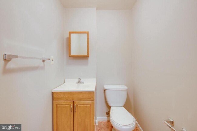 Building Photo - 9307 Vanguard Ct