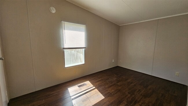 Building Photo - 31219 Wide Oak Cir