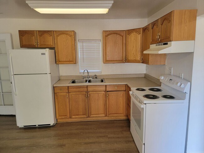 Building Photo - 2 Bedroom 1 Bathroom House Near Caldwell Park