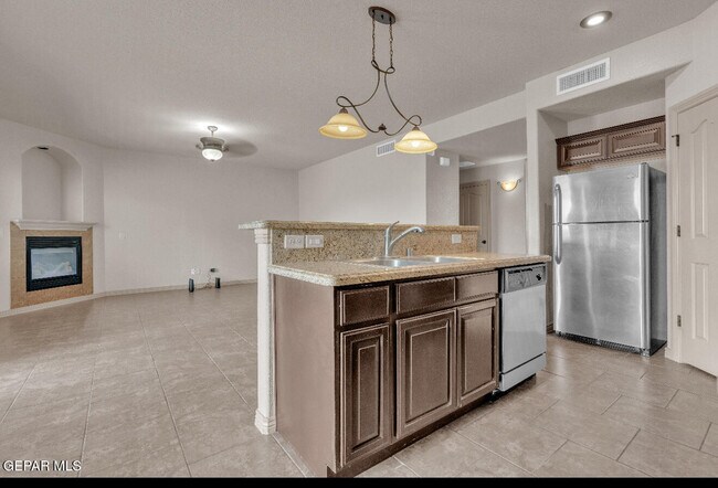 Building Photo - 11714 Dos Palmas Dr