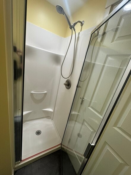 Bathroom - 950 Wyoming Ave