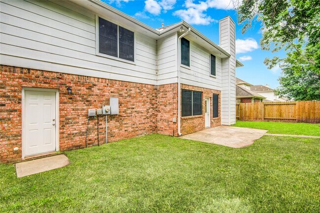 Building Photo - 1810 Oakleaf Cir