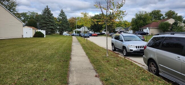 Building Photo - 539 Thorndale Dr