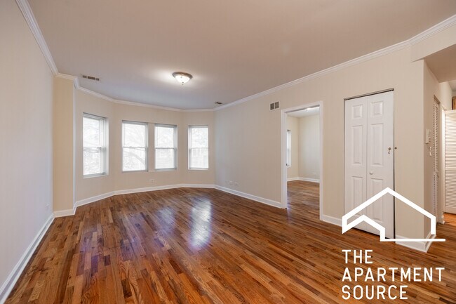 Building Photo - 2257 W Rosemont Ave