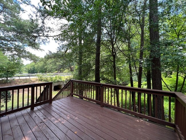 Building Photo - Gorgeous 3 Bed 2.5 Bath Home in Fayetteville