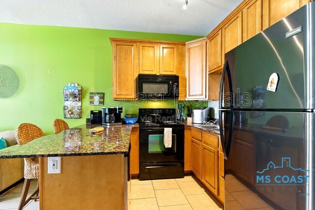 Building Photo - 1131 Century Oaks Dr