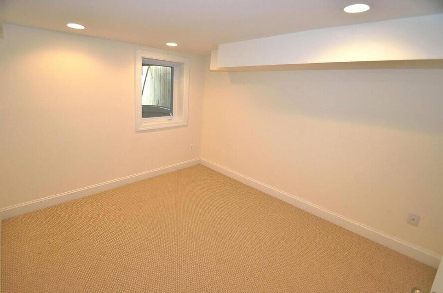 Building Photo - 209 Wesmond Dr