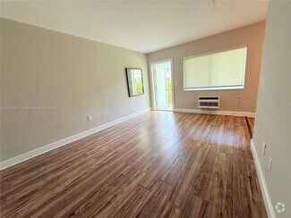Building Photo - 9270 E Bay Harbor Dr