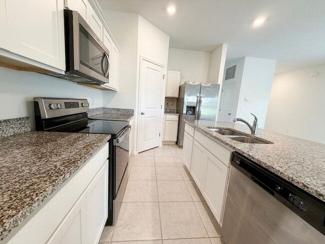 Building Photo - 5853 Bullock Pl