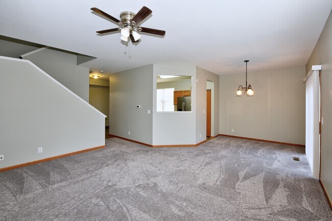 Building Photo - 1807 S Wentworth Cir