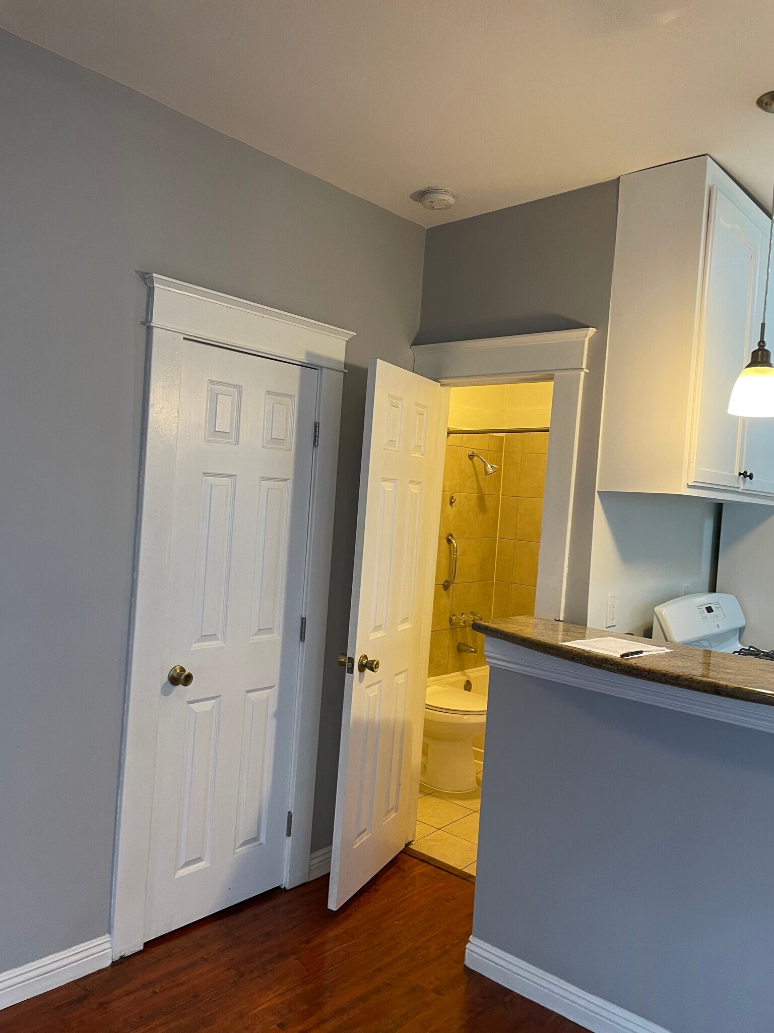 Building Photo - 1243 N Edgemont St