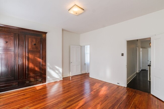 Building Photo - Charming Olde Richmond Home