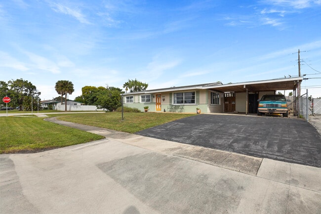 Building Photo - 9412 Bellewood St