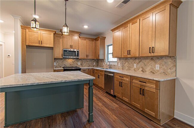 Building Photo - 386 Mulberry Cir