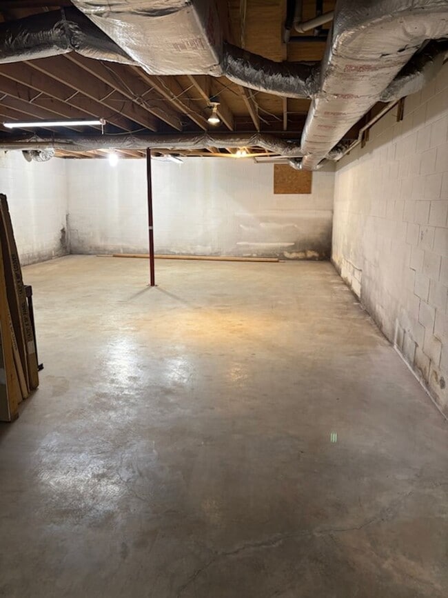 Building Photo - 2737 Hickory Ridge Rd