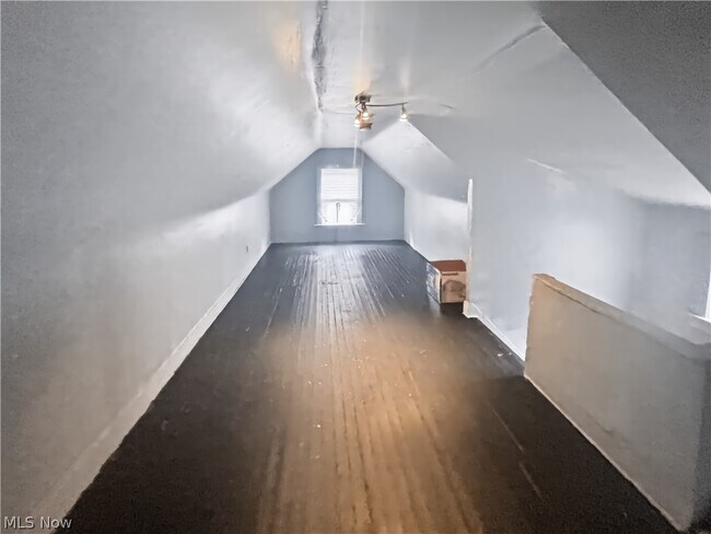Building Photo - 898 Haynes St