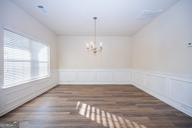 Building Photo - 813 Golden Isles Dr