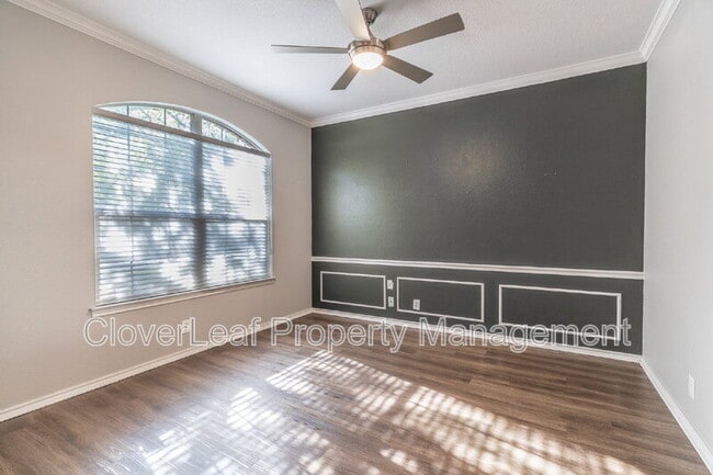 Building Photo - 16615 Raven Glenn