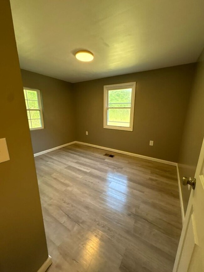 Building Photo - 63 Co Rd 4050